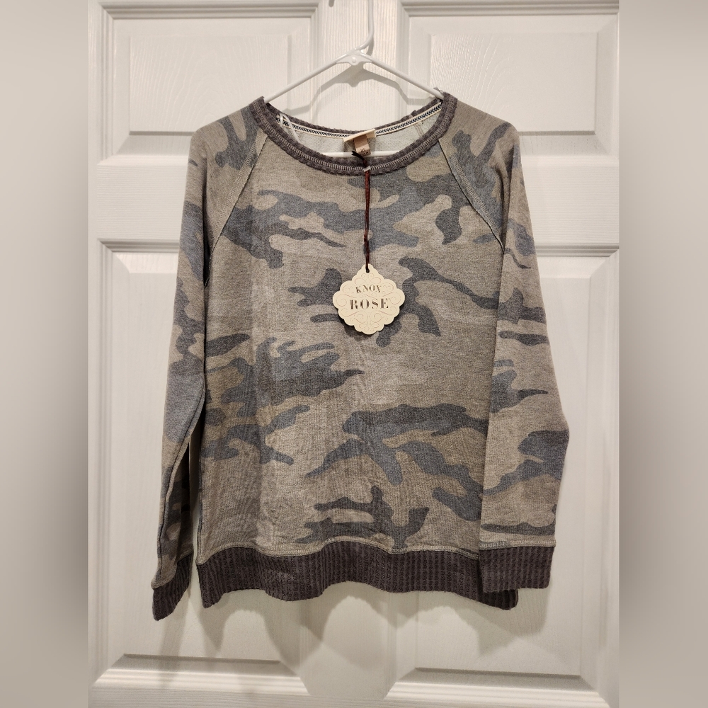 Women's cameo shirt